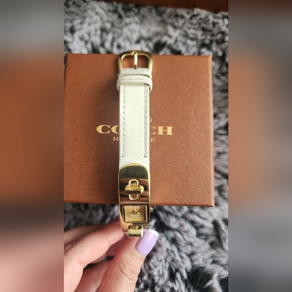 Coach Watch - Picture 7 of 7